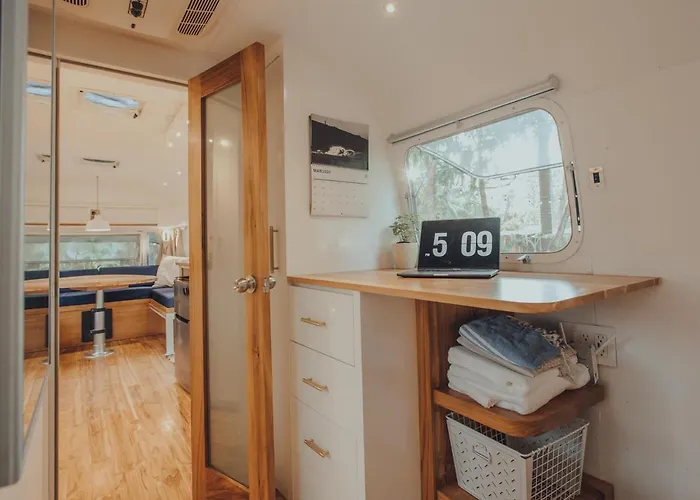 Airstream By The Sea *